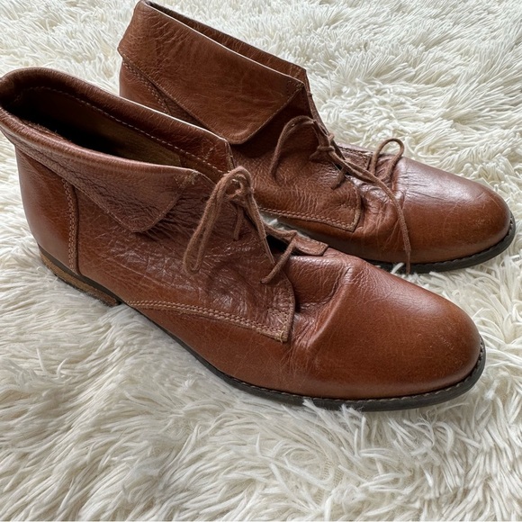 Steve Madden Stingrei Brown Leather Foldover Ankle Boots Size 9 - Picture 2 of 12